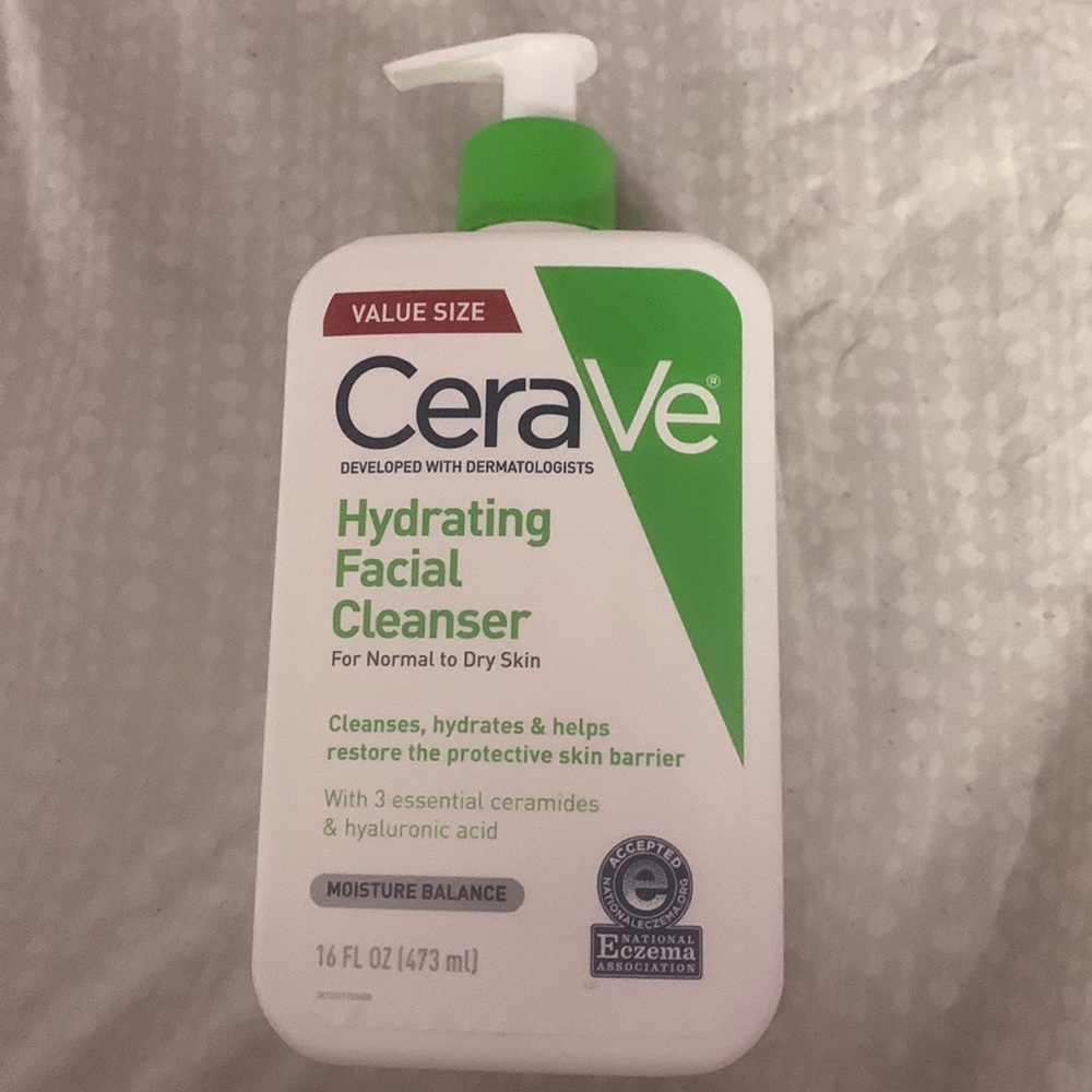 Cerave hydrating facial cleanser